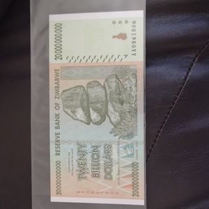 Twenty Billion dollars Zimbabwe note. Perfect condition.